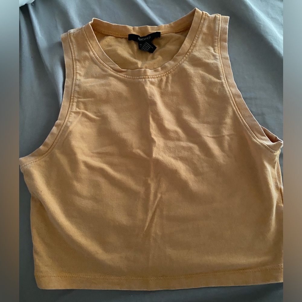Forever 21 Sleeveless Cropped Baby Tee